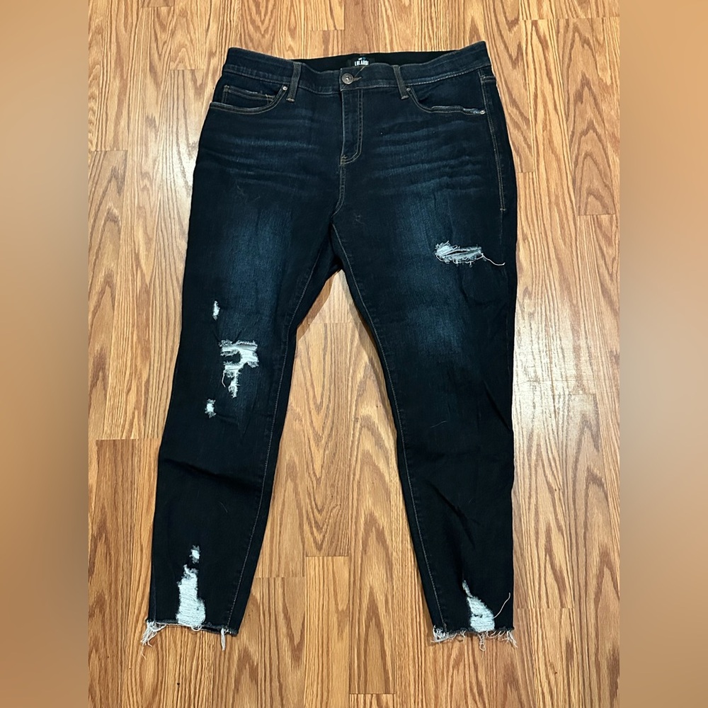 LuLaRoe Dark Wash Ankle Cropped Jeans Distressed